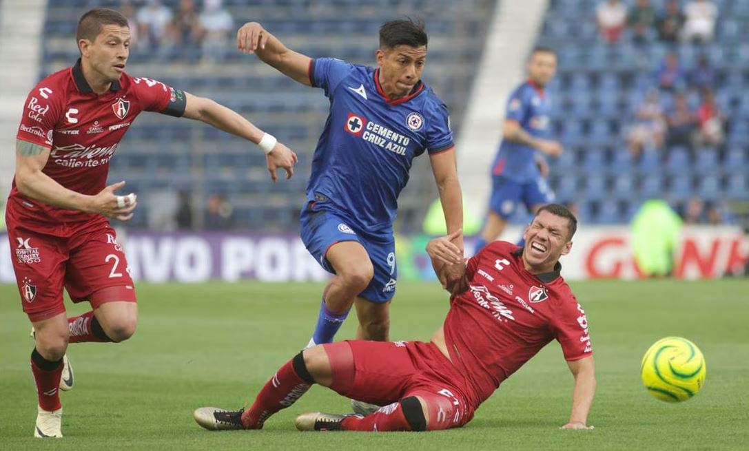 Cruz Azul y Atlas dividen puntos en partido cardiaco y polémico