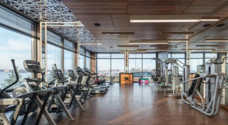 Peleó por máquina del gym y le arrancó dedo a mujer ¡a mordidas!