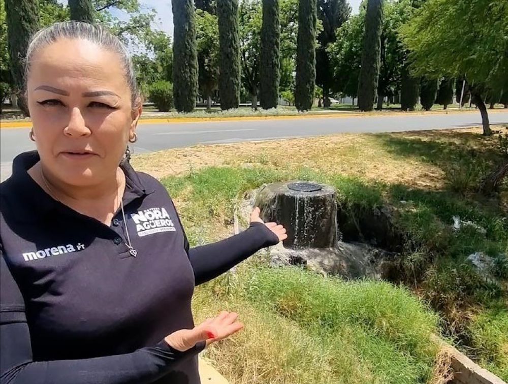 Drenaje desbordado invade de mal olor sector poniente de la ciudad, denuncian ante la doctora Agüeros