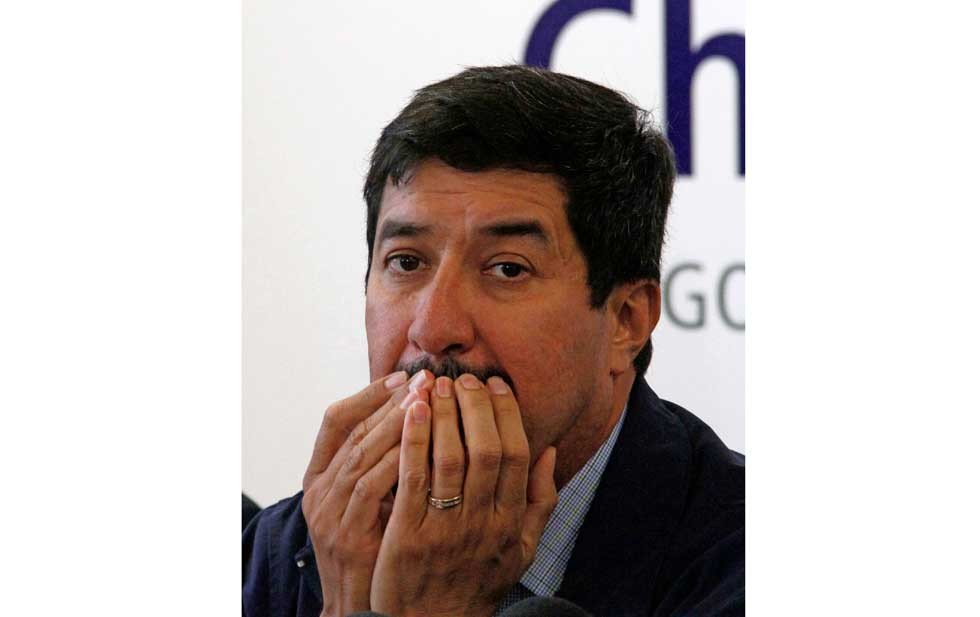 Debe Corral casi 60 mp de Predial