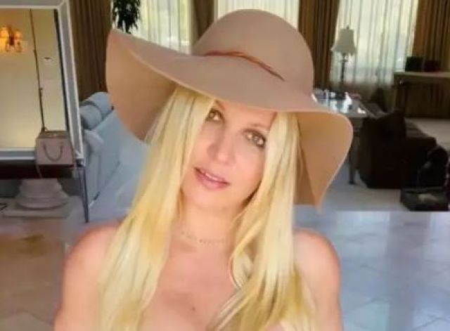 Asegura Britney Spears que fue estafada durante su viaje a México