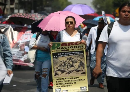 AMLO reconoce respaldo del SNTE y resistencia de la CNTE