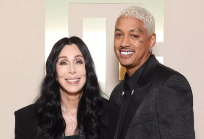 Cher confiesa por qué sale con hombres más jóvenes: «Los demás estan muertos»