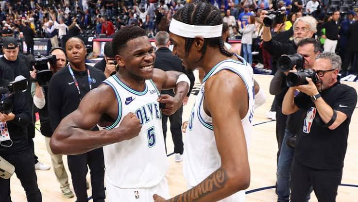 Los Timberwolves remontan, eliminan a los Nuggets y jugarán la final del Oeste