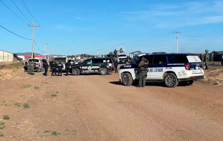 Hallan tres ejecutados semidesnudos en Cuauhtémoc