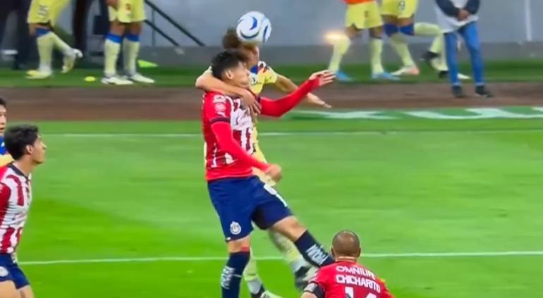 Polémica: aseguran que América hizo falta en gol que eliminó a Chivas