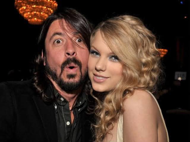 Dave Grohl, de los Foo Fighters, lanza indirecta a Taylor Swift durante concierto en Londres: No canta en vivo