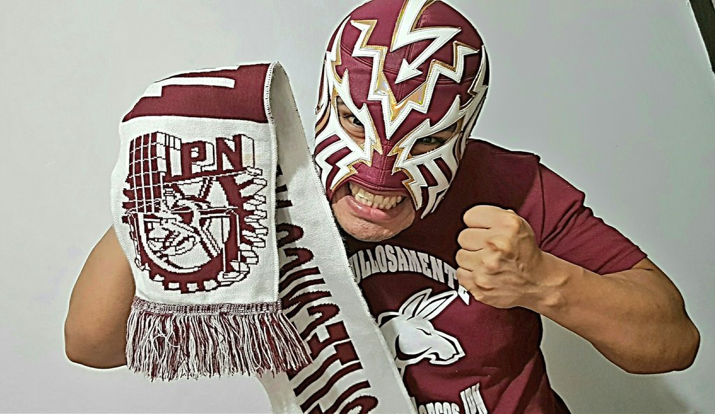 Estudió una maestría en sistemas pero su lugar estaba en la lucha libre, la historia de Eléctrico