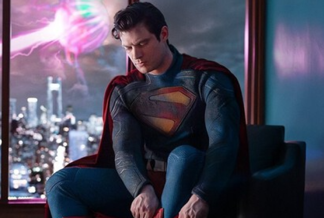 Anuncia James Gunn que filmación de “Superman” está cerca de finalizar