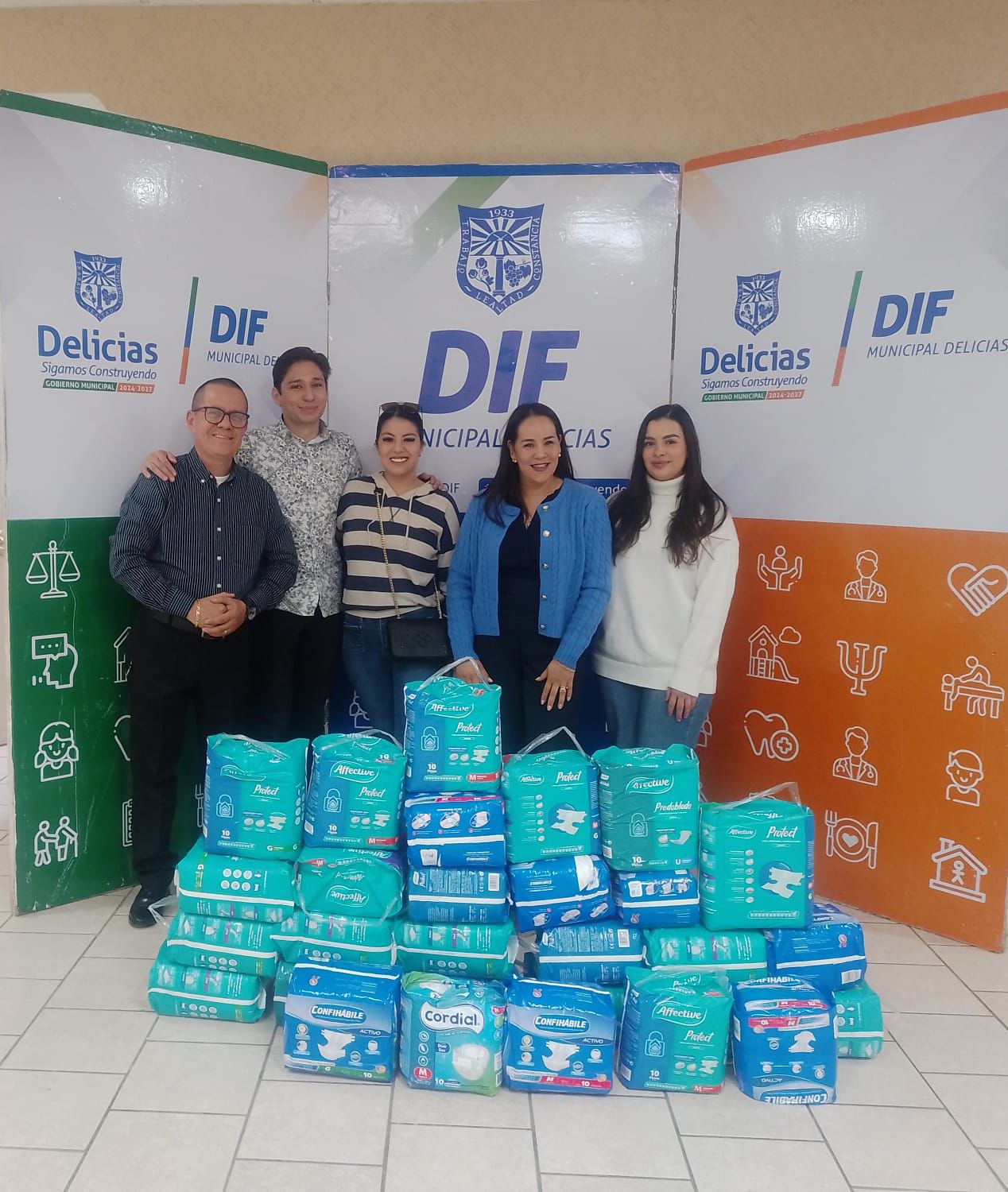 Estudiantes de Psicología de la Vizcaya se unen al Pañatón 2024 del DIF Delicias
