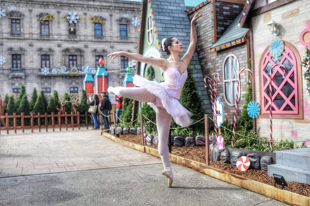 La magia de la Navidad ilumina a la UACH con la representación artística «El Cascanueces»