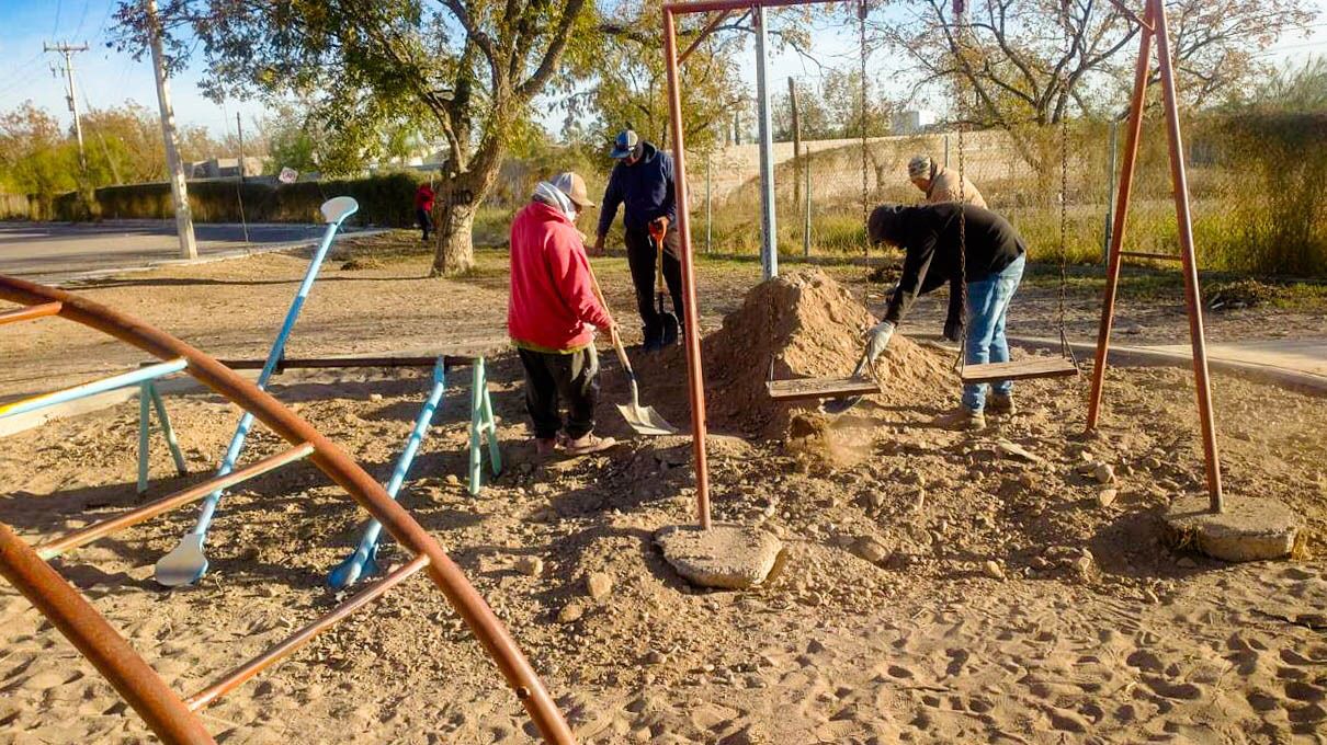 Continúan en Meoqui Campañas de Aseo Urbano y Mantenimiento de Espacios Públicos