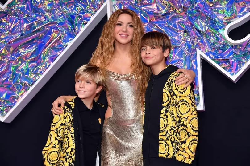 Milan y Sasha, hijos de Shakira y Piqué, debutan oficialmente en la música
