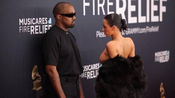 Kanye West pierde contrato de 20 millones de dólares en Tokio tras la polémica aparición de Bianca Censori en los Grammy