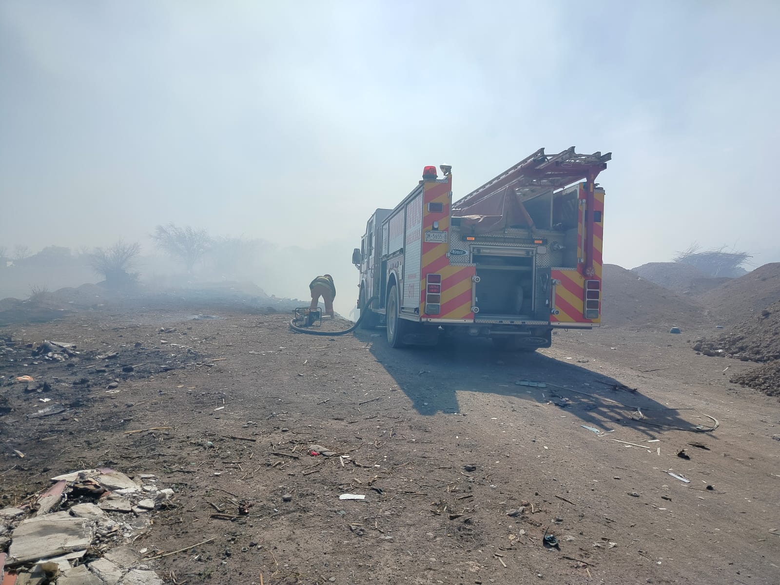 Incendio en basurero clandestino moviliza a Bomberos en Altavista