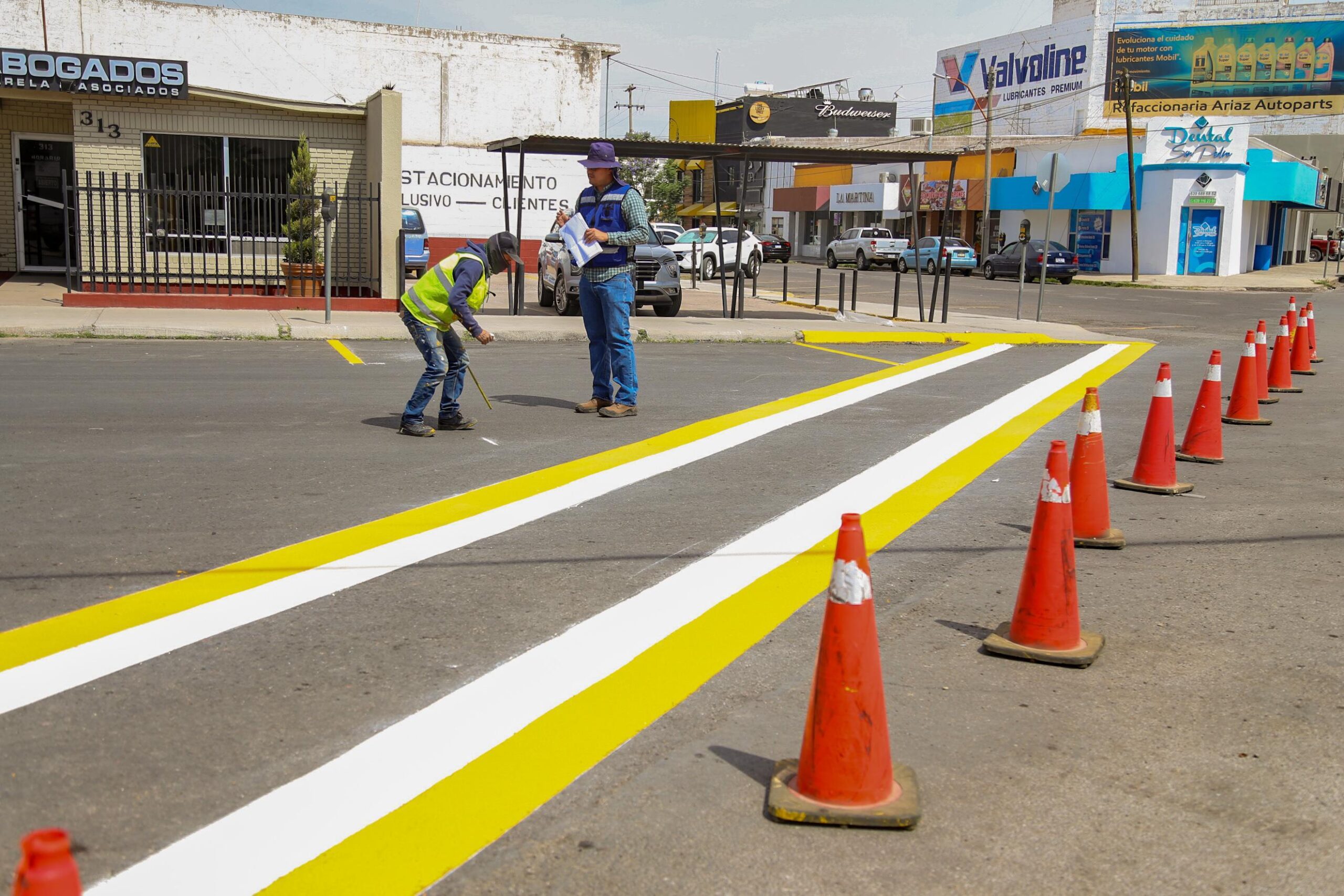 Aplica Obras Públicas pintura de tráfico en la calle 1 Norte en Delicias y concluyen rehabilitación