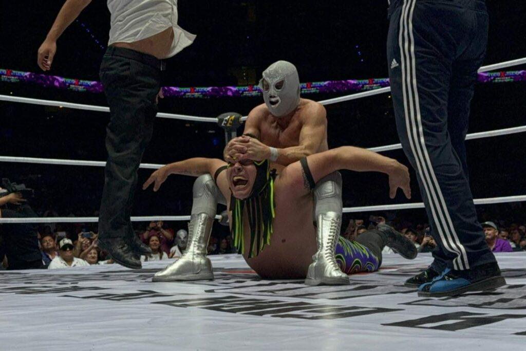 Hijo del Santo tuvo una emotiva despedida en la Arena CDMX