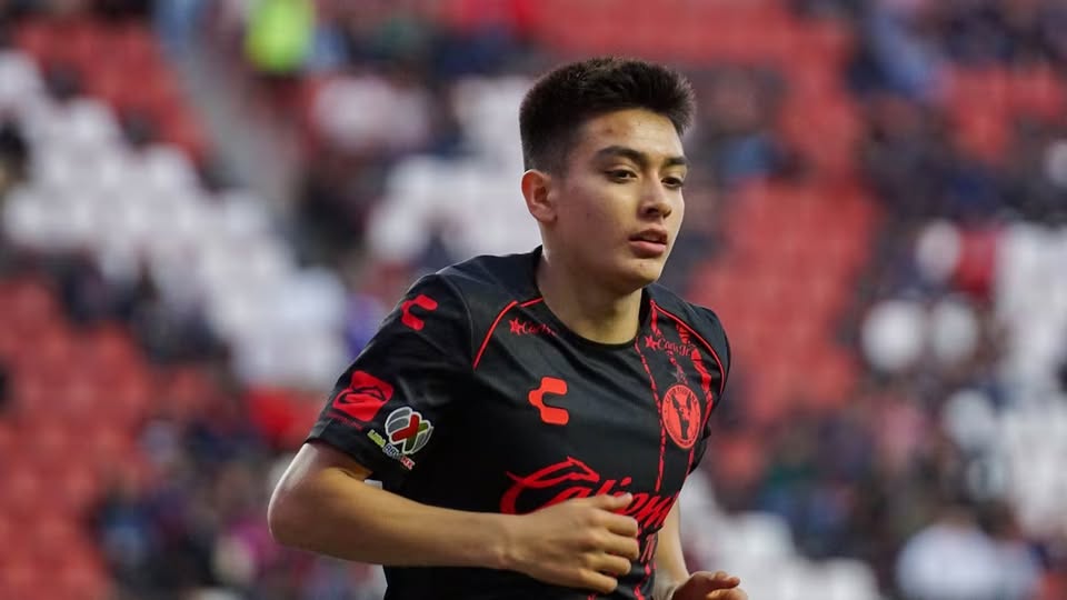 Histórico club de Europa confirma que está siguiendo a Gilberto Mora; lo podría fichar pronto