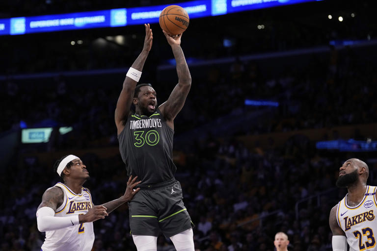 Timberwolves aplastan 117-95 a Lakers en comienzo de playoffs, pese a 37 puntos de Luka Doncic