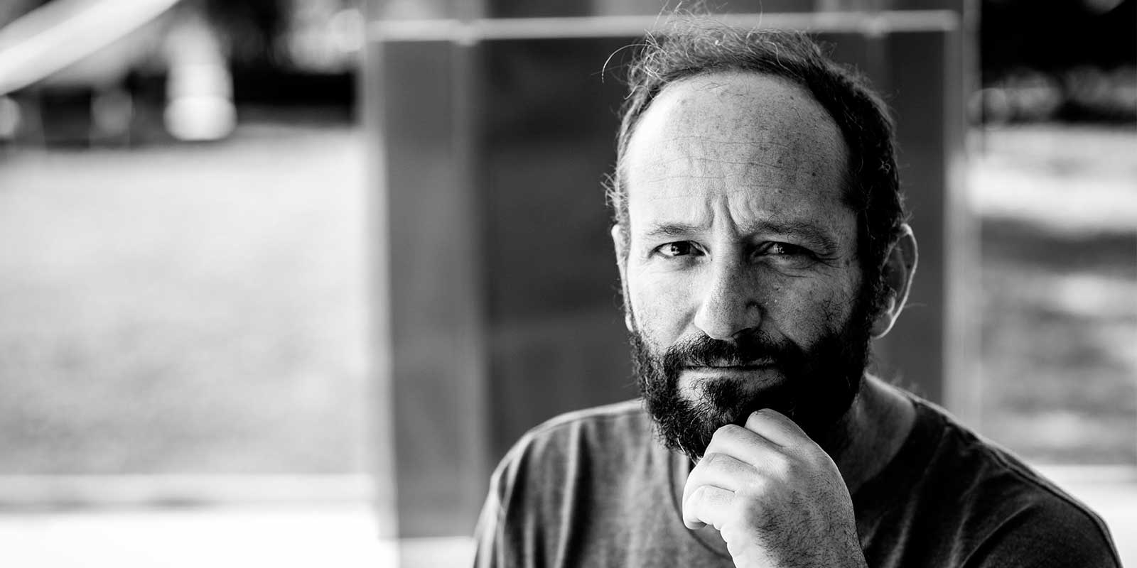 ¿Quién es Carlos Reygadas? El director mexicano de Luz silenciosa y Batalla en el cielo que será jurado en Cannes 2025