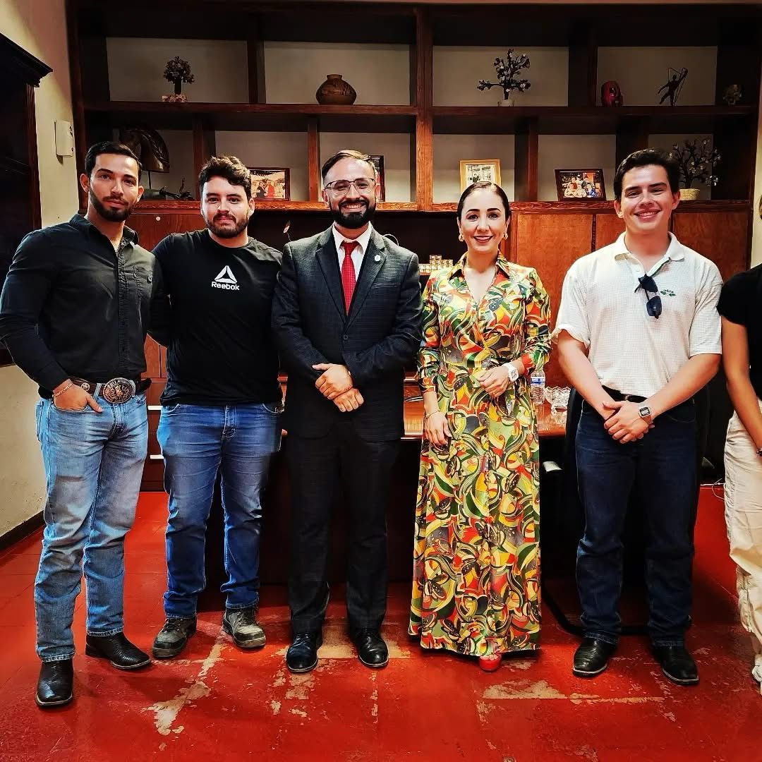 UACH invita a votar por Santa Eulalia como mejor experiencia de acercamiento a la vida animal en los premios “Lo Mejor de México 2025”.