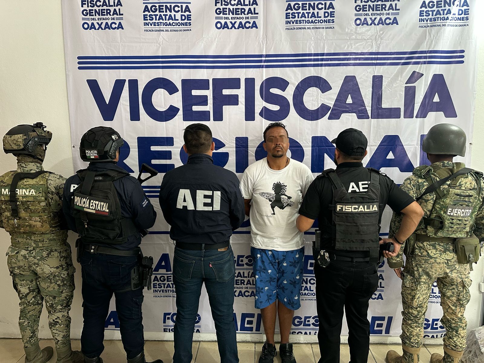 Catean vivienda y aseguran mil 607 cartuchos útiles, un rifle y equipo táctico