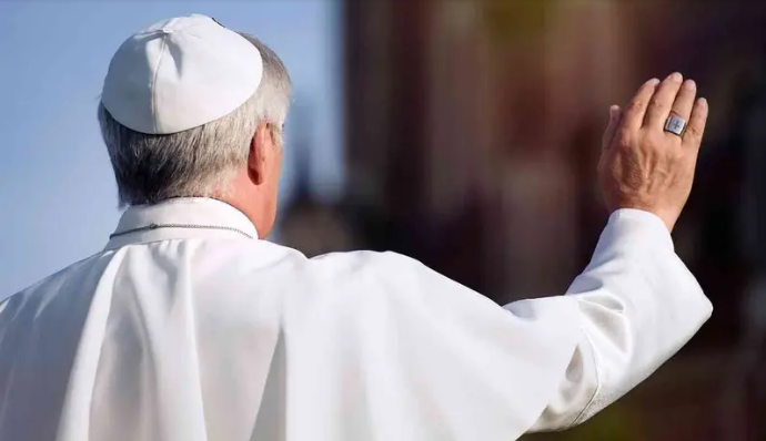 La razón por la que el Papa cambia de nombre al ser elegido: el simbolismo detrás de su elección