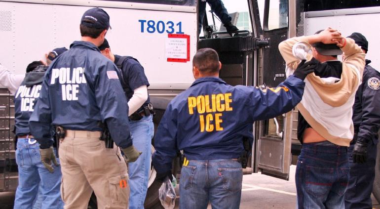 Deportó ICE a bebé estadounidense junto a su madre hondureña