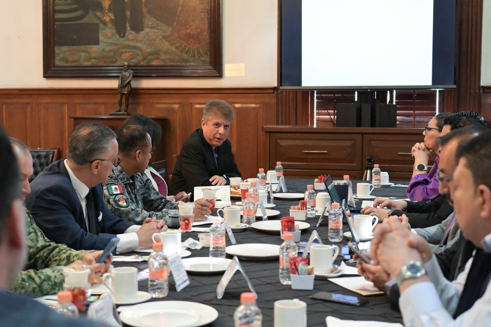 Se integra nuevo comandante de la V Zona Militar a la Mesa de Seguridad