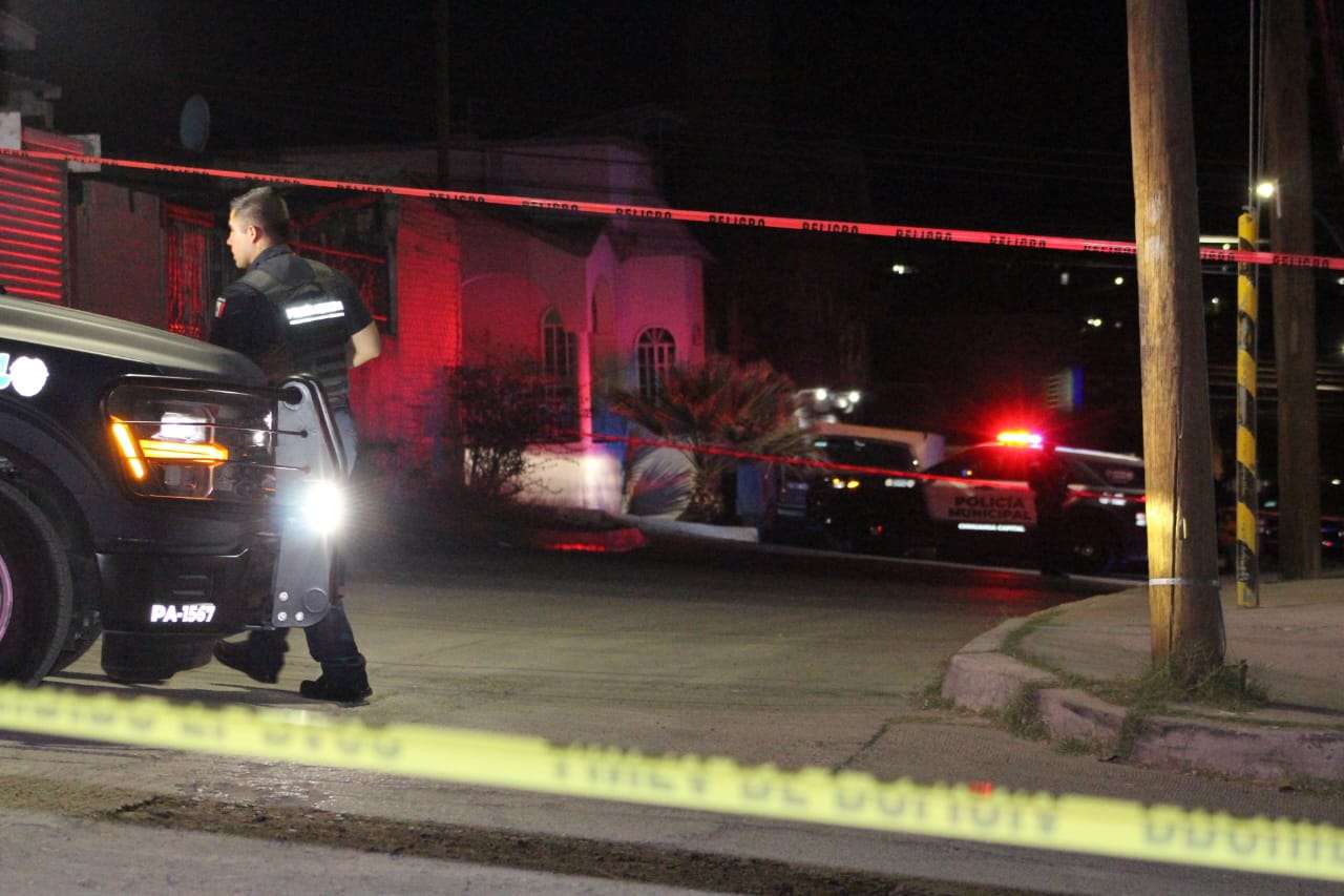 Ejecutan a uno de 14 balazos en la Diego Lucero
