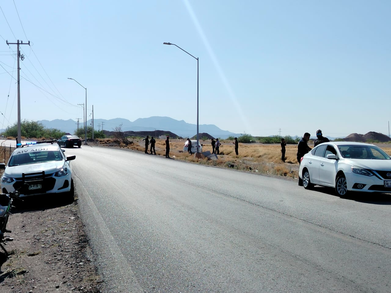 Invadió carril en curva y chocó;