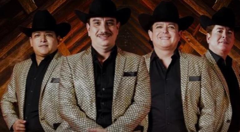 Alegres del Barranco vuelven a tocar narcocorrido pese a investigación
