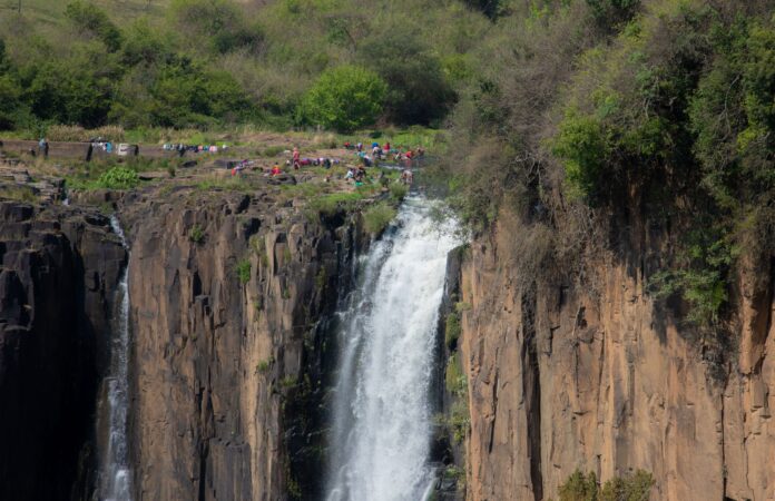 Cascada de Basaseachi en Chihuahua, donde un turista murió tras ser alcanzado por un rayo